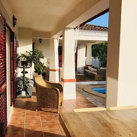 Maison D'Architecte Confort Et Decoration Soignee ססימברה